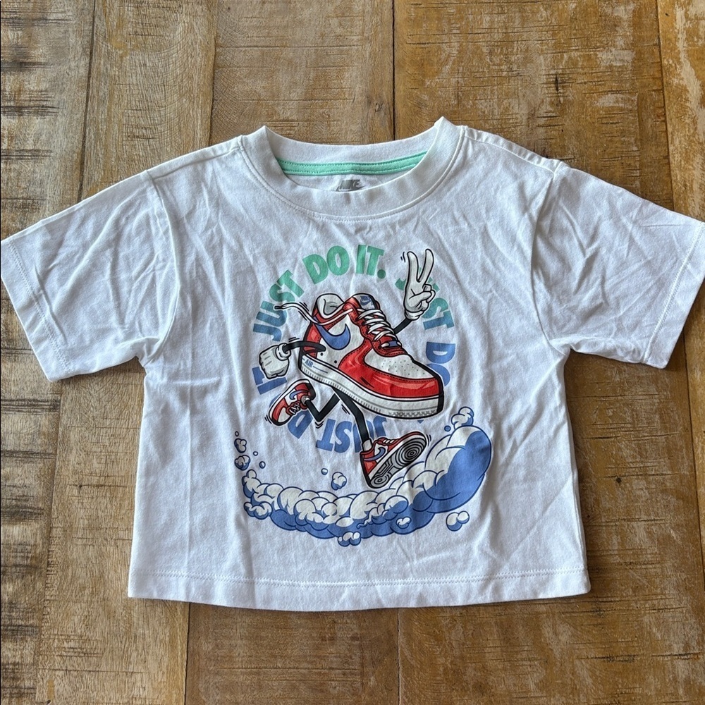 NWOT Nike Girls Tee and Sweatpants Set size XS(4) - Picture 3 of 9
